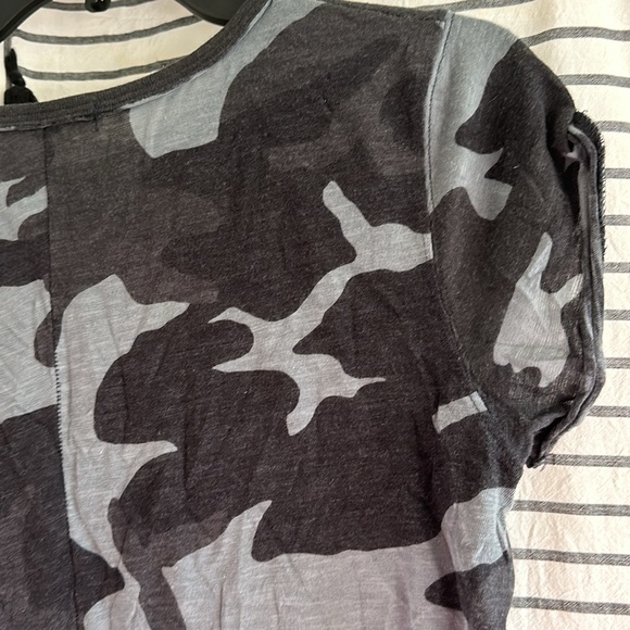 WE the FREE CAMO SHIRT - Picture 4 of 6